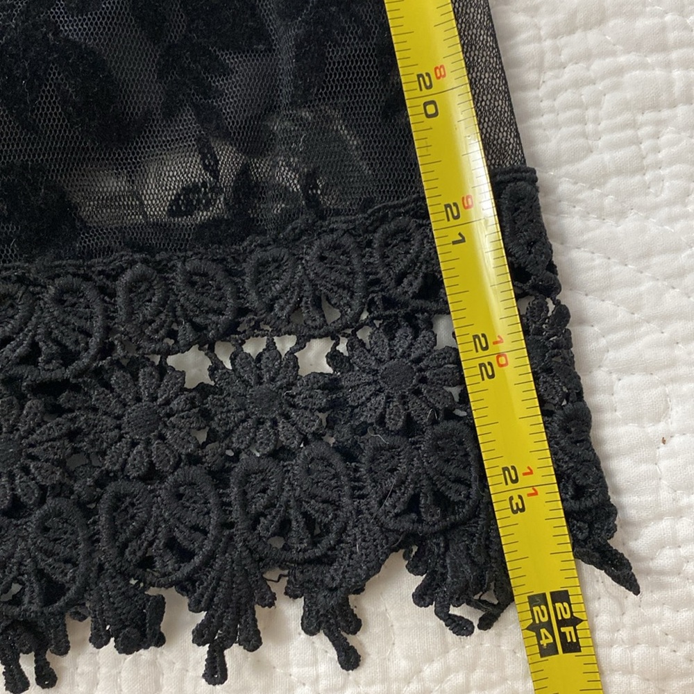 Speechless Lacy Dress - Picture 9 of 9